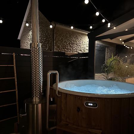 Le Lodge Spa Saint-Laurent-d'Andenay Eksteriør billede
