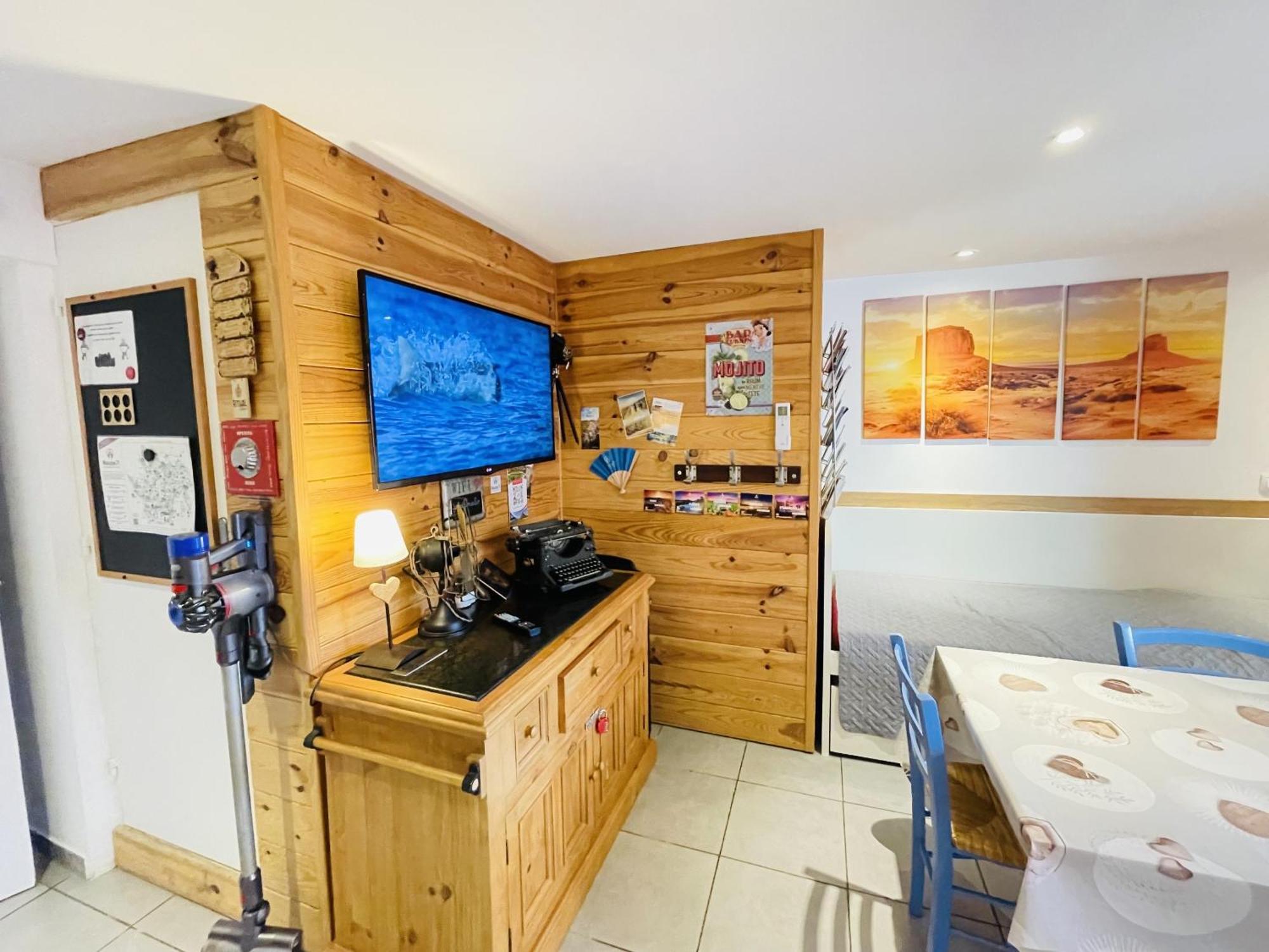 Le Lodge Spa Saint-Laurent-d'Andenay Eksteriør billede