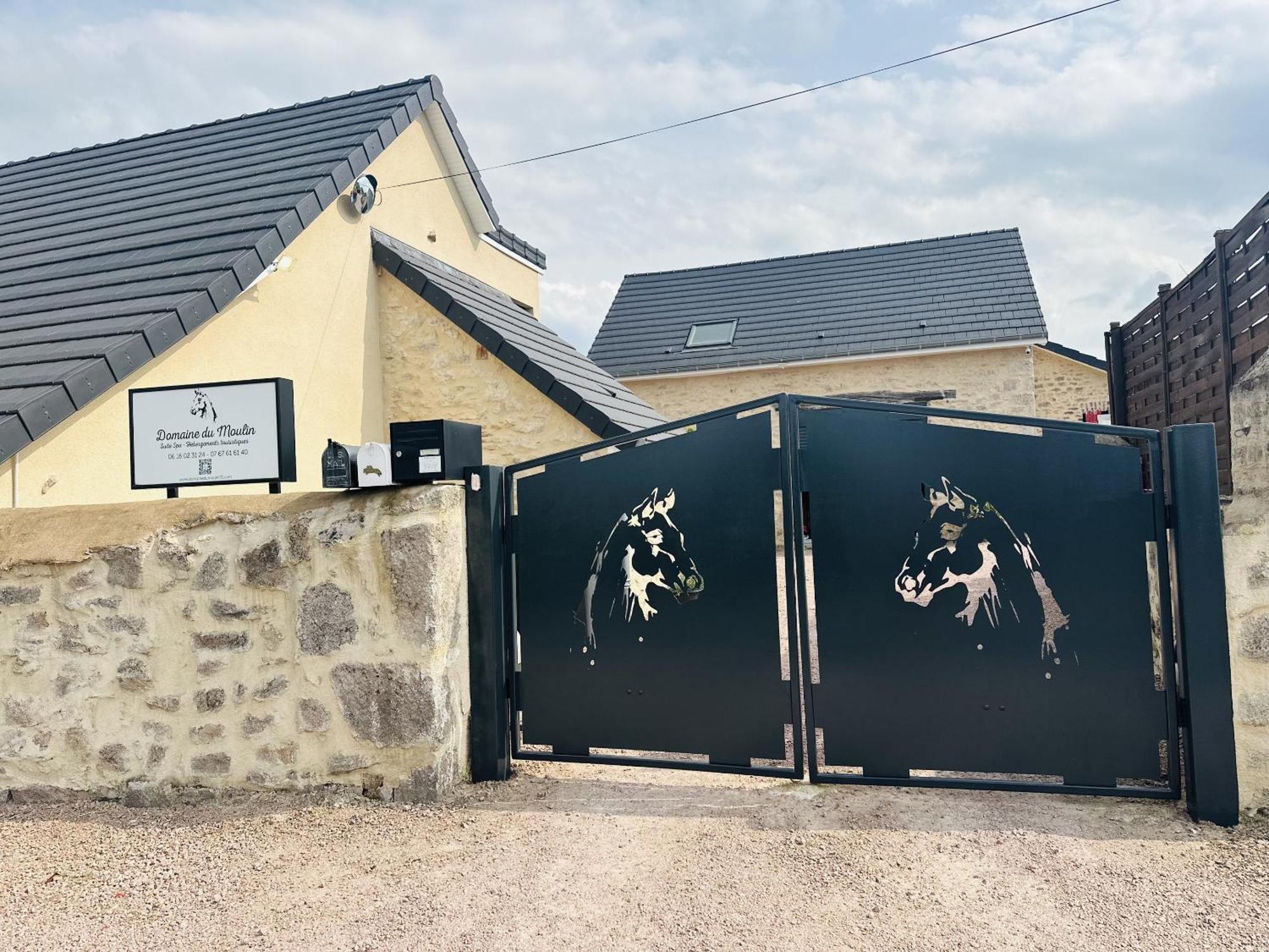 Le Lodge Spa Saint-Laurent-d'Andenay Eksteriør billede