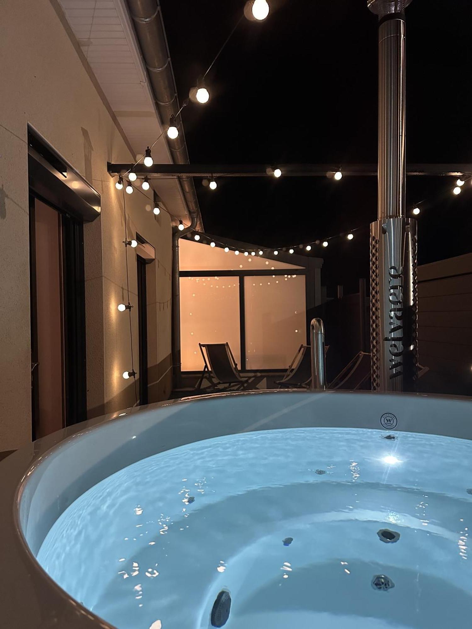 Le Lodge Spa Saint-Laurent-d'Andenay Eksteriør billede